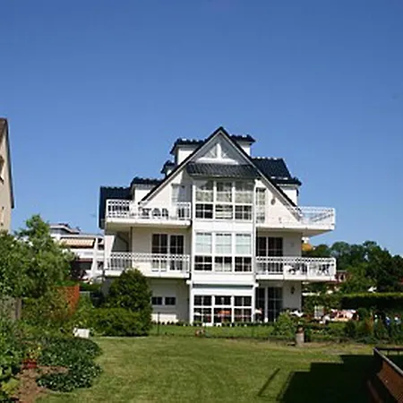 Baedervilla Bergstrasse 30 Baedervilla Bergstrasse 2 * Timmendorfer Strand